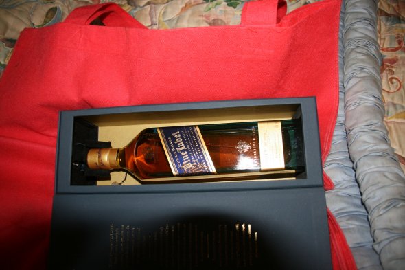 Johnnie Walker Blue Label Blended Scotch Whisky  1B6 26256 70cl 40 vol Boxed Perfect