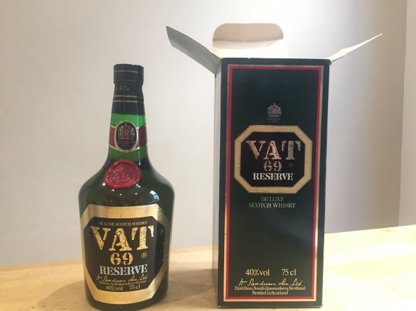 VAT 69 Whisky - 70's/80's bottling, with original box