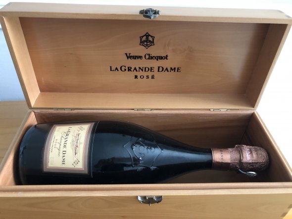 Le Grande Dame Veuve Clicquot Rose, Ponsardin Brut, Champagne, Reims, France, AOC