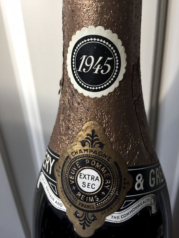 1945 Pommery - Extra Sec Vintage Champagne