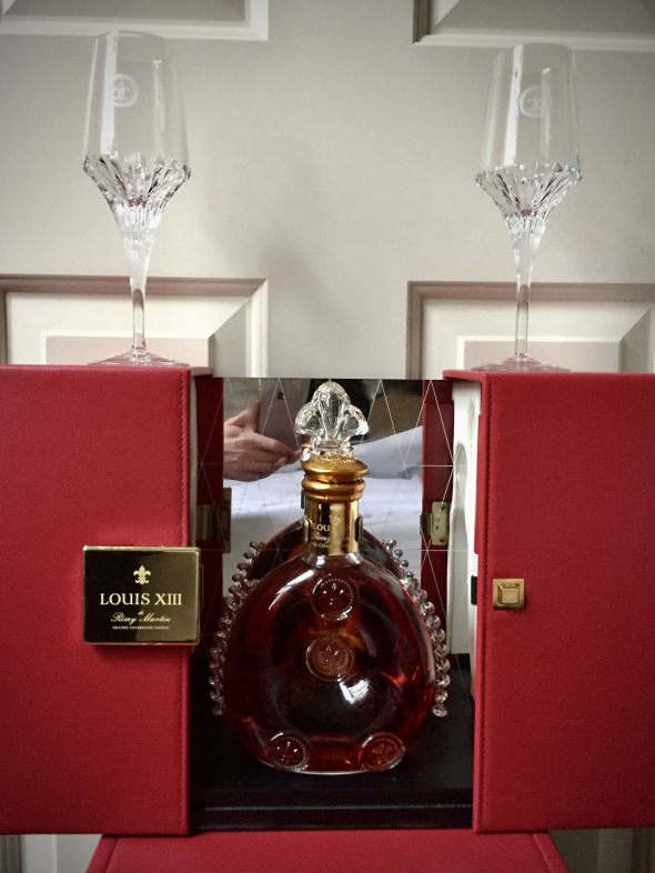 Remy Martin, Louis XIII in box, Cognac + 2 Louis XIII Baccarat Glasses