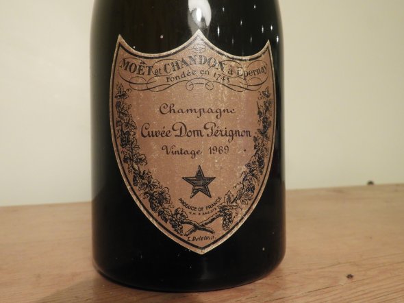 1969 Moët & Chandon Champagne Cuvée Dom Pérignon