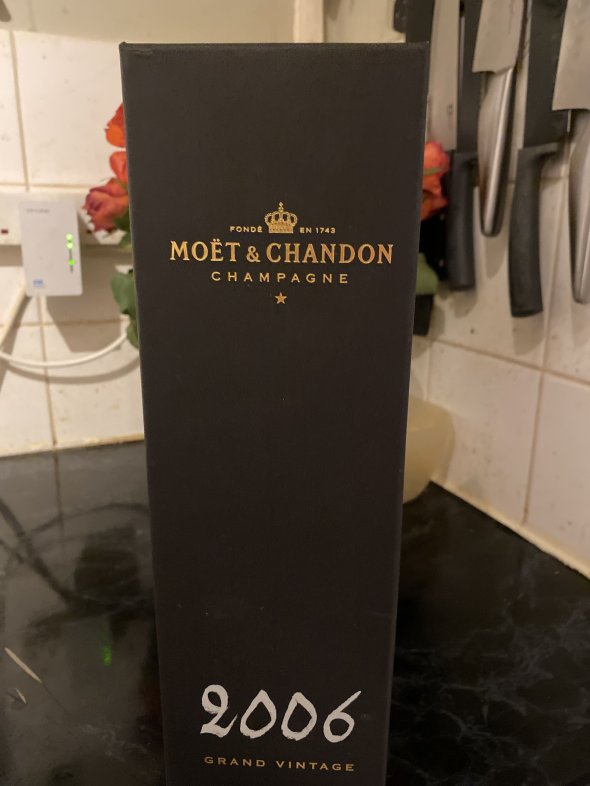 Moet & Chandon, Grand V, Champagne, France, AOC