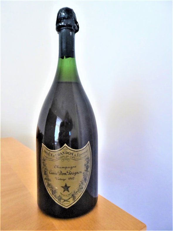 Moet & Chandon Champagne Cuvee Dom Perignon