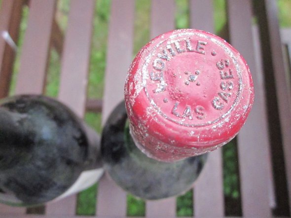  Two Bottles Grand Vin de Leoville Marquis de Las Cases, Saint-Julien 1961 and 1966
